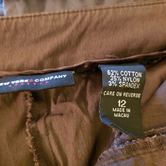 Capris - Picture 3 of 3